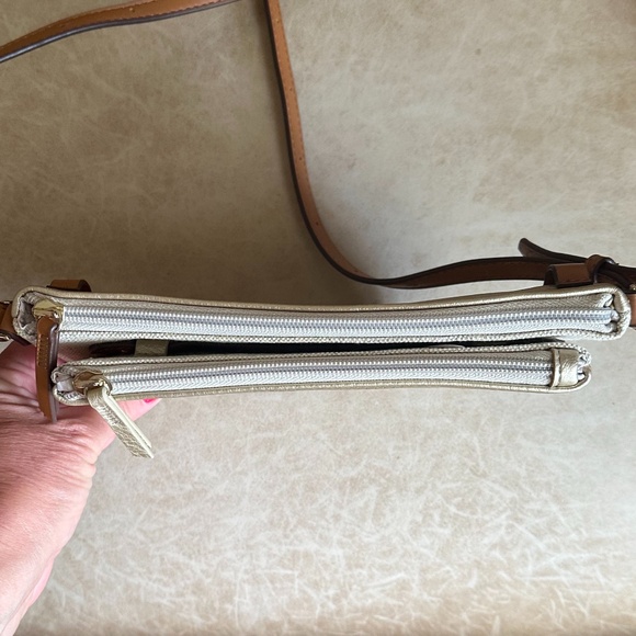 Stella & Dot Sidekick Crossbody Belt Bag Gold/Cream - Picture 7 of 16